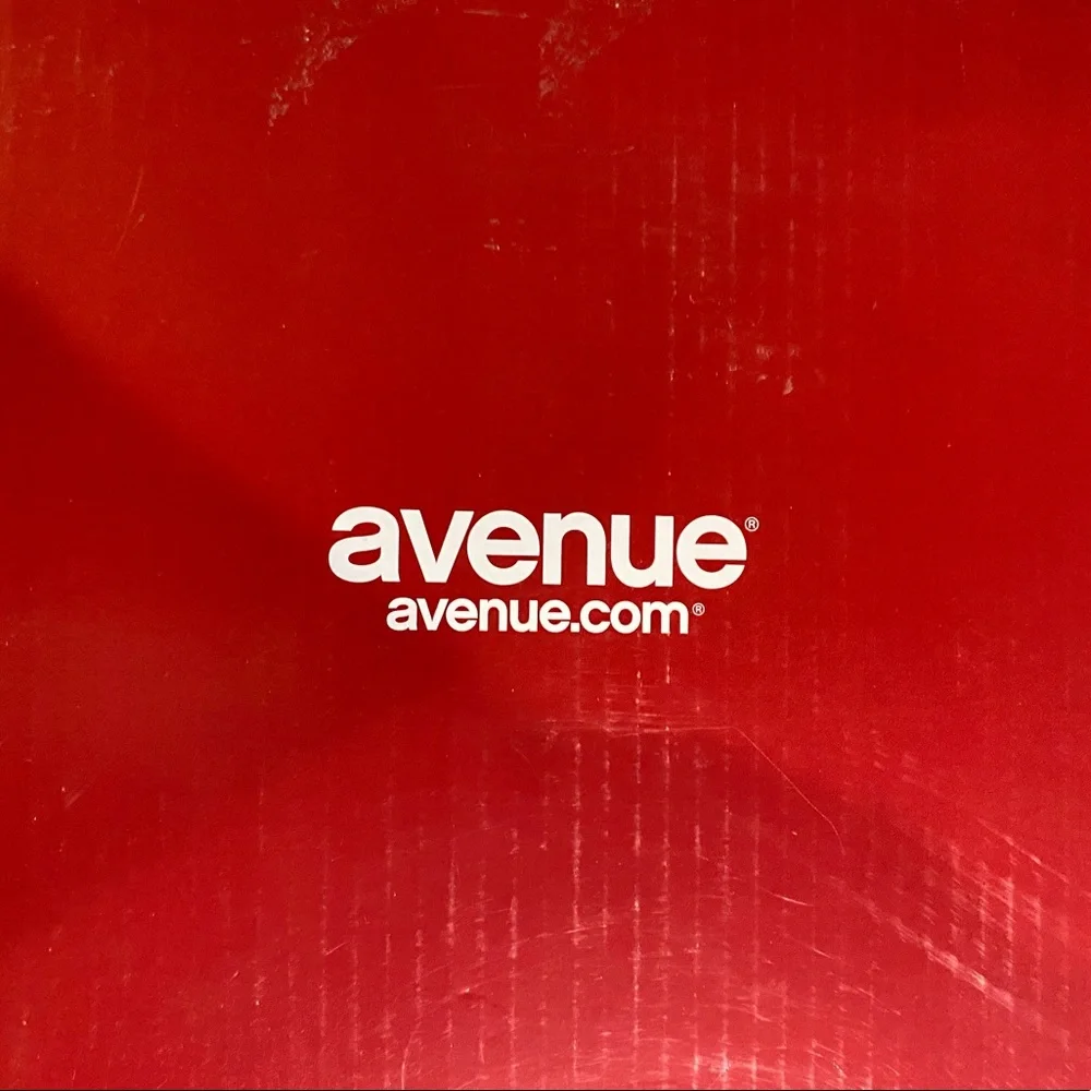 Sz 10 med USA ⭐️NEW IN BOX Avenue “Lund” Over Knee Faux Leather Black Boots